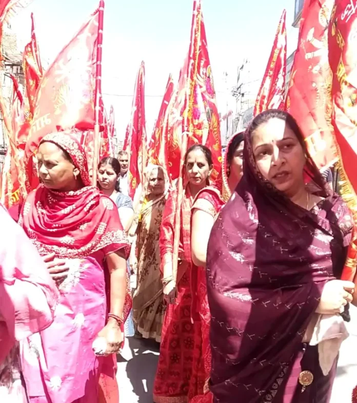 Sirsa News : श्री दुर्गा मंदिर में धूमधाम से मनाया जा रहा चैत्र नवरात्र महोत्सव