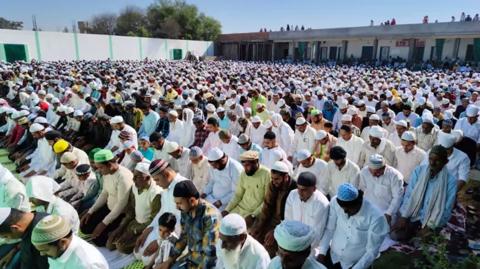 Jind News : जिलेभर में धूमधाम से मनाया ईद-उल-फितर पर्व