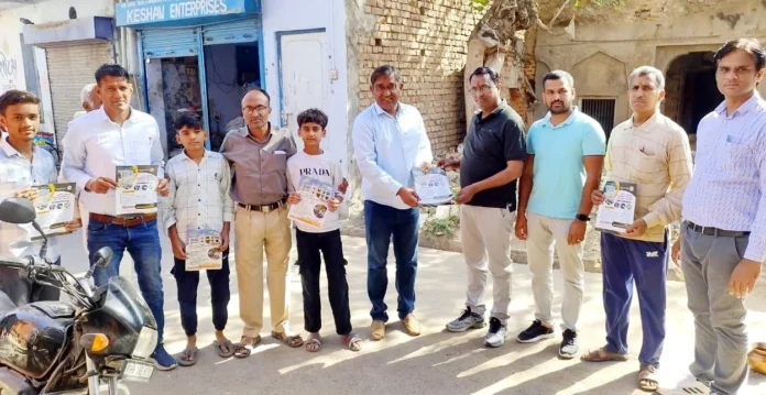 Bhiwani News : राजकीय मॉडल संस्कृति विद्यालय के स्टाफ द्वारा चलाया गया नामांकन अभियान