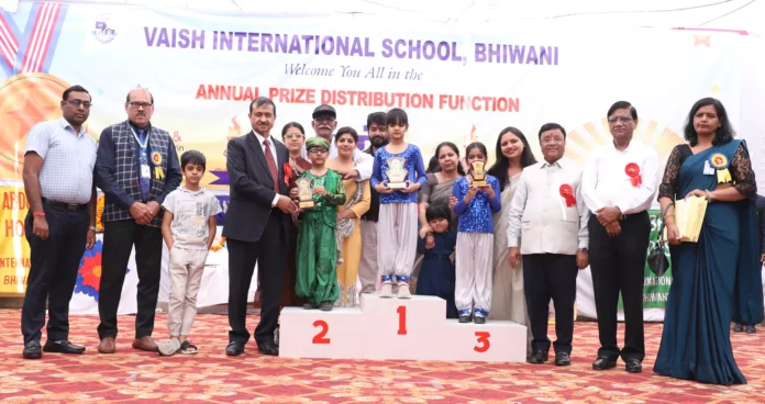 Bhiwani News : हर विद्यार्थी में है अनोखी प्रतिभा, वार्षिक समारोह का आयोजन शहीदी दिवस पर रहा प्रेरणादायी : शिव रतन गुप्ता