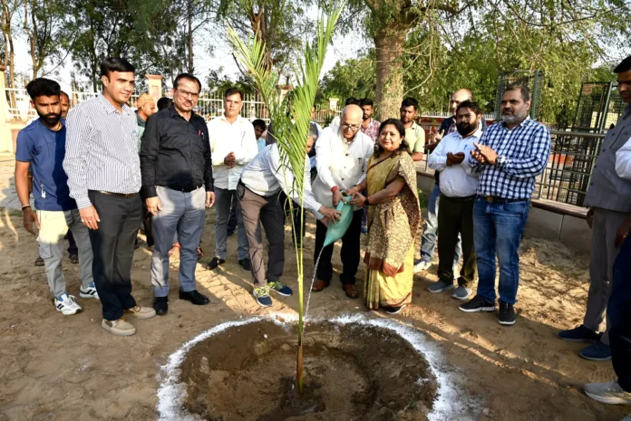 पर्यावरण संरक्षण में वनों की अहम भूमिका- प्रो. टंकेशवर कुमार