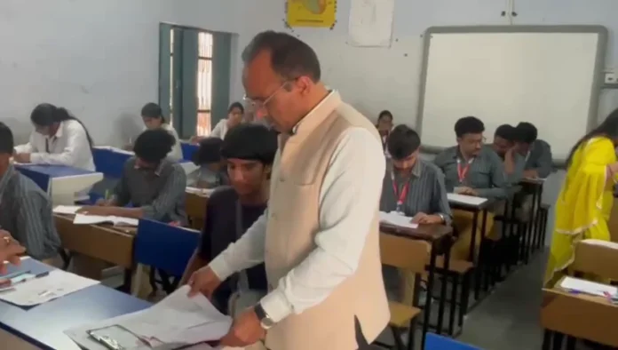 Haryana Board of School Education conducted the 12th class examination Bhiwani News : हरियाणा विद्यालय शिक्षा बोर्ड की 12वीं कक्षा की परीक्षा हुई आयोजित