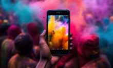 Holi Tips: होली के रंग और पानी का नहीं होगा फोन पर असर, अपनाएं यह टिप्स