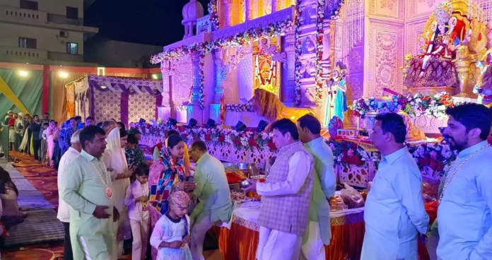 Navratri 2025 : ..जय-जय मां, ऊंचा भवन रंगीला, विच पिंडी का वास