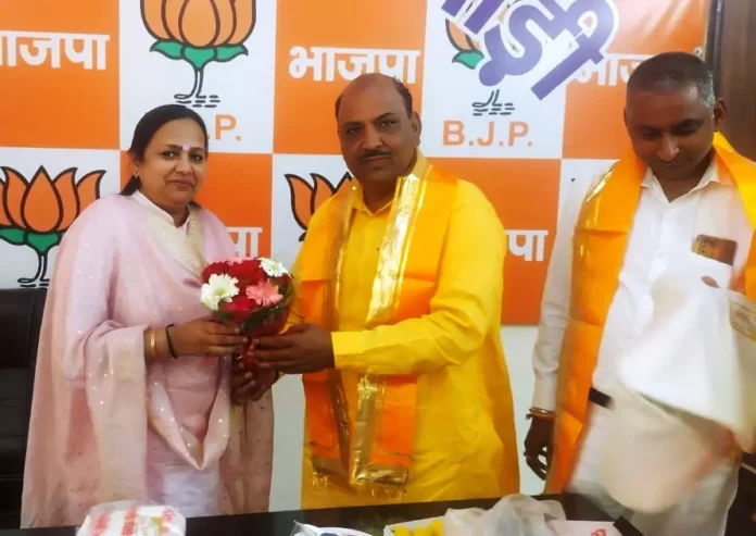 Nuh District President reached Rewari with his team and congratulated Vandana Popli who became the District President again
