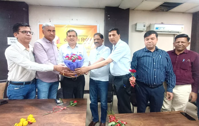 पदोन्नत होने पर मिलता है उच्च पद की जिम्मेदारी निभाने का मौका - डा. विजय पाल यादव