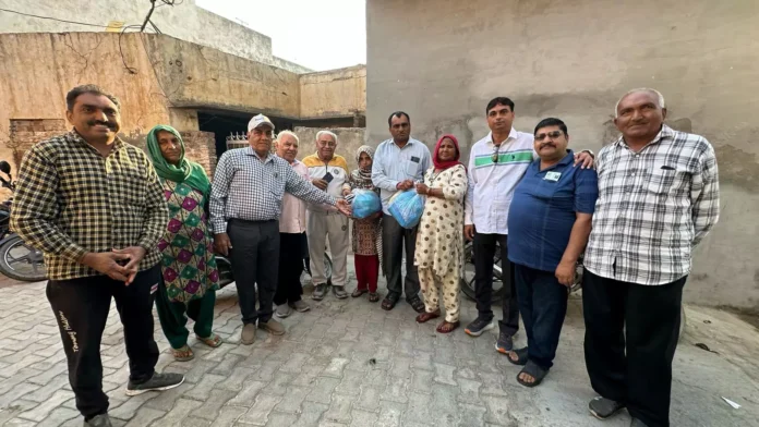 रोटरी क्लब ने 7 जरूरतमंद परिवारों में राशन सामग्री की वितरित