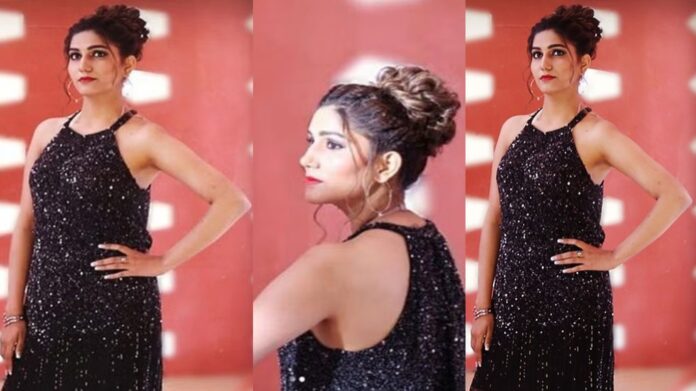 Sapna Choudhary Dance : सपना चौधरी का धमाकेदार डांस! 'बदली बदली लागे' ने पर ठुमकों से मचाया तहलका