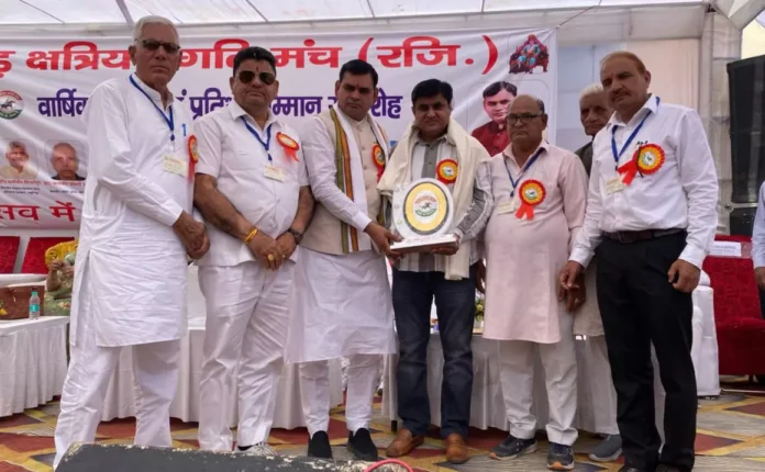मंच ने 100 के करीब भावी चिकित्सकों को किया सम्मानित