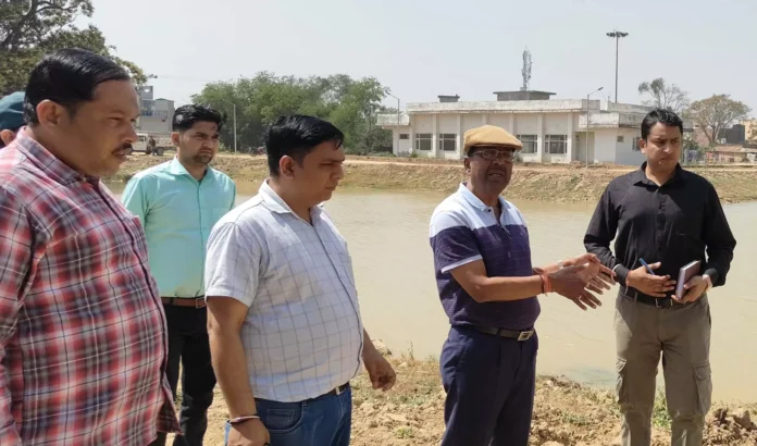 तालाब प्राधिकरण सलाहकार ने जीर्णोद्धार कार्यों पर जताई नाराजगी
