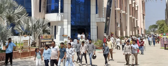 आरपीएस स्कॉलरशिप परीक्षा में बच्चों का उमड़ा सैलाब