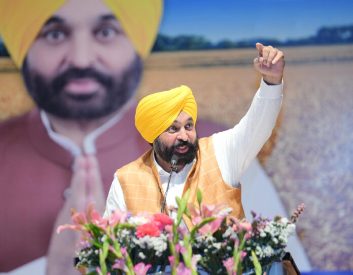 Punjab CM News : हम किसानों की लड़ाई लड़ते रहेंगे : मान