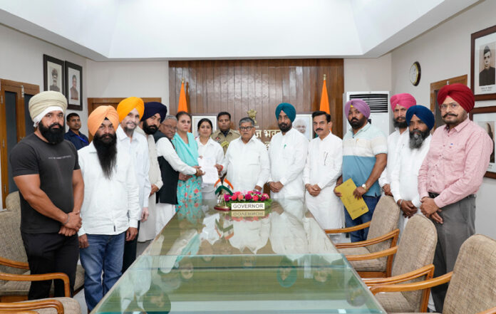 Punjab News : रेत माफिया को सरकार का समर्थन : भाजपा