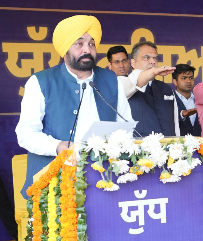 Punjab News Update : हम पिछली सरकारों की गड़बड़ी को ठीक कर रहे : मान