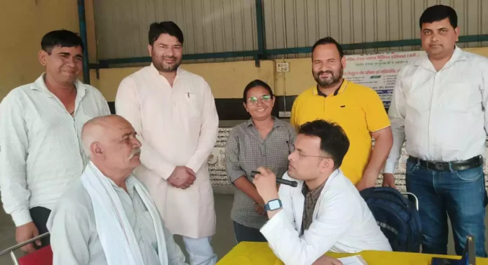 Fardabad News : 213 को दवाईयां व चश्मे, 30 का हुआ मोतियाबिंद ऑपरेशन करने के चयन