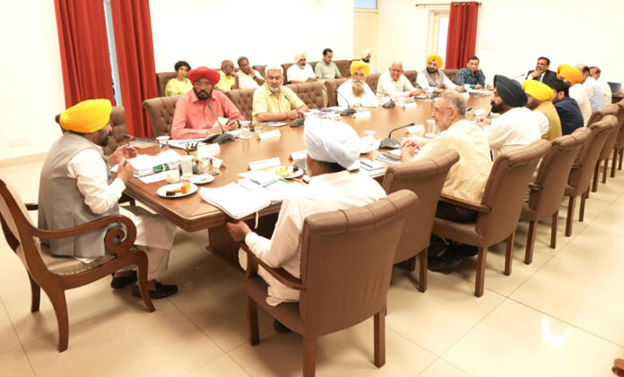 Punjab Breaking News : राज्य की सूरत बदलने के लिए हम तैयार : मान