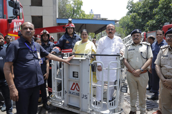 Delhi News Update : दिल्ली फायर सर्विस को बेहतर बनाना हमारा उद्देश्य : आशीष सूद