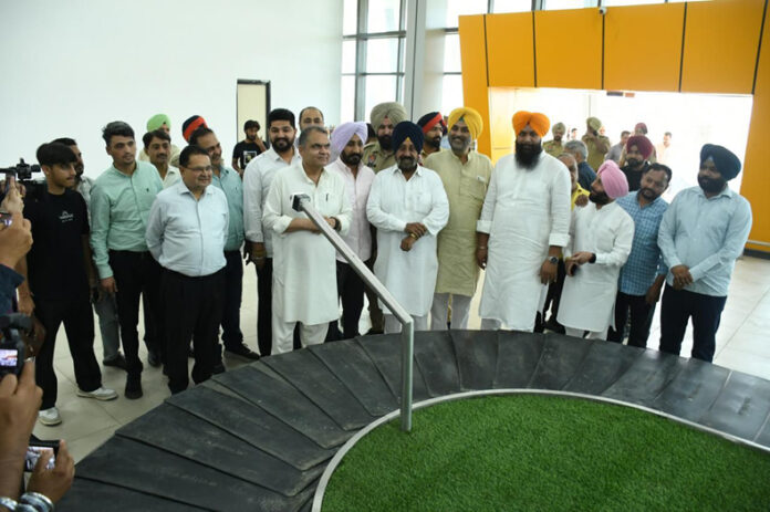 Ludhiana News : हलवारा हवाई अड्डे का काम लगभग पूरा : संजीव अरोड़ा