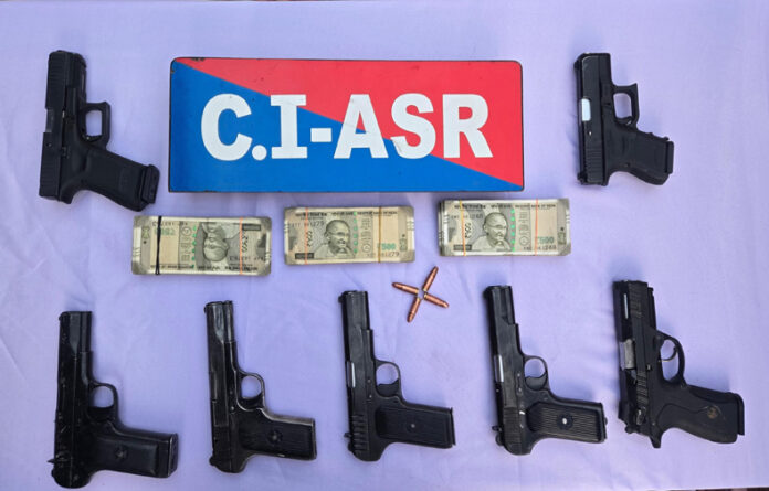 Amritsar Crime News : 7 पिस्तौल सहित हथियार तस्कर गिरफ्तार
