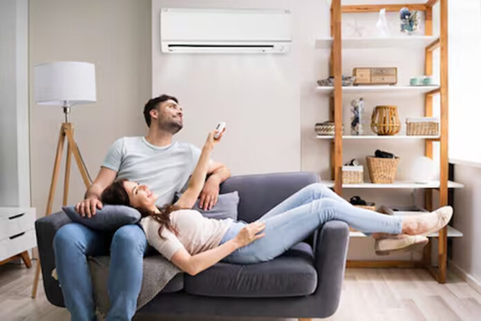AC Tips : सीजन में पहली बार एसी चलाने से पहले इन बातों का रखें ध्यान