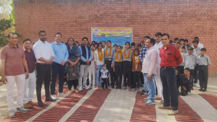 Admission ceremony started in schools with Havan Yagya, Divyang children were felicitated in Kakaduli Sardara School