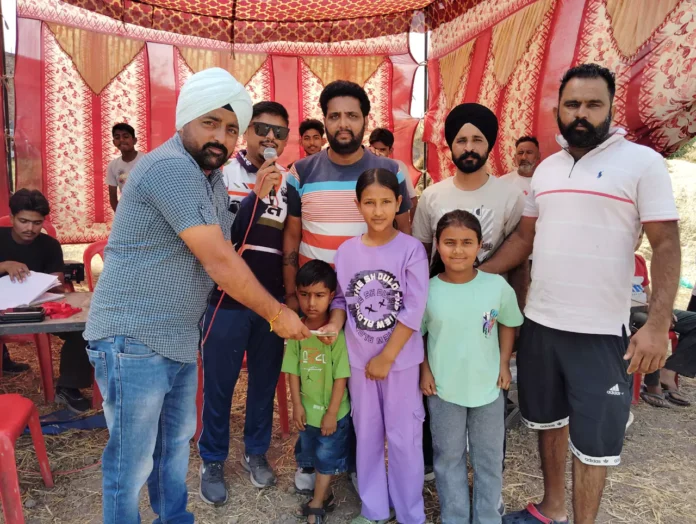 Kaithal News : बाबा द्वादशी गिरी क्रिकेट क्लब ने आयोजित करवाई क्रिकेट प्रतियोगिता