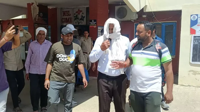 CBI corruption branch team reached village Chandwas