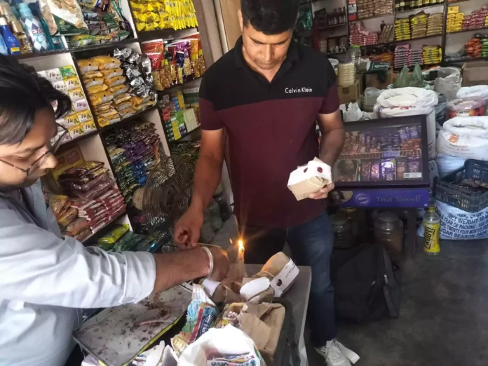 Jind News : सीएम फ्लाइंग ने छापेमारी कर भरे कुट्टू आटे के सैंपल