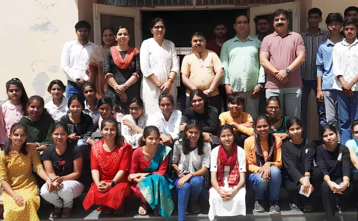 Bhiwani News : चौ. बंसीलाल राजकीय महाविद्यालय में करियर ओरिएंटेशन कार्यक्रम आयोजित
