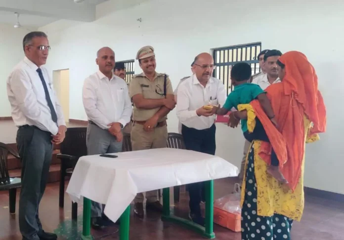 District and Sessions Judge and CJM inspected Bhondsi Jail