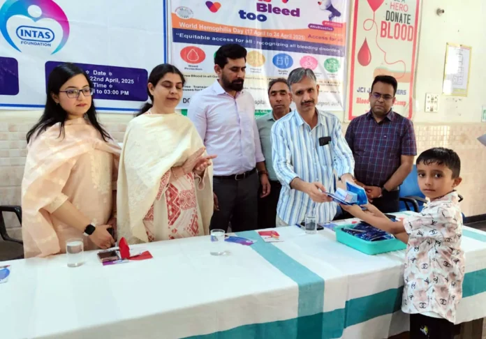 Jind News : नागरिक अस्पताल में हिमोफीलिया रोग को लेकर फैक्टर ड्रिस्ट्रीब्यूटर कैंप का हुआ आयोजन