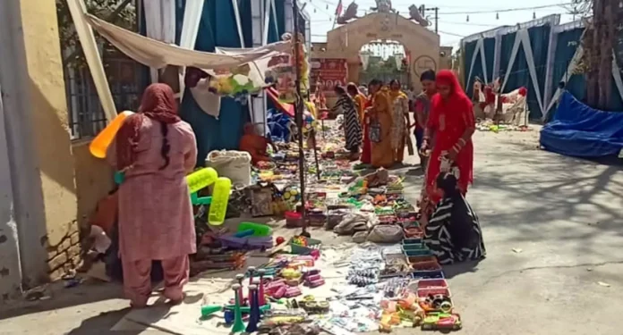 Jind News : श्री सोमनाथ मंशा देवी मंदिर में छठ पर लगा मेला