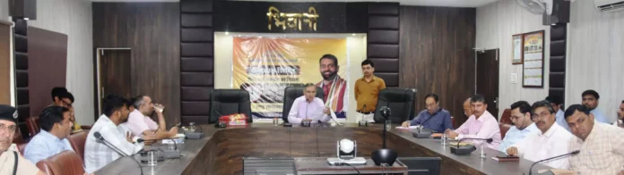 Bhiwani News : फैमिली आईडी की खामियां उजागर : साढ़े चार साल के बच्चे की लाखों में आमदनी या फिर जीवित को दिखाया मृत