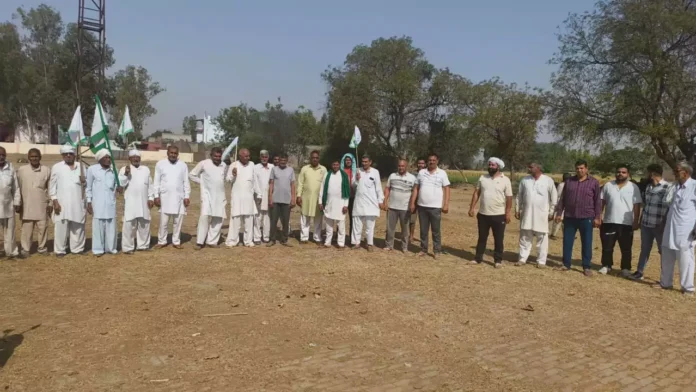 Jind News : राजपुरा भैण खरीद केंद्र पर किसानों ने किया प्रदर्शन