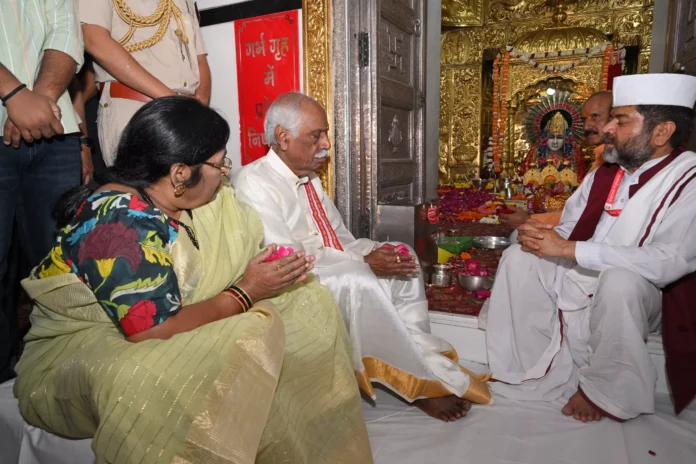 Haryana Governor along with his family offered prayers at Shri Mata Mansa Devi Temple and took blessings of Mahamayi