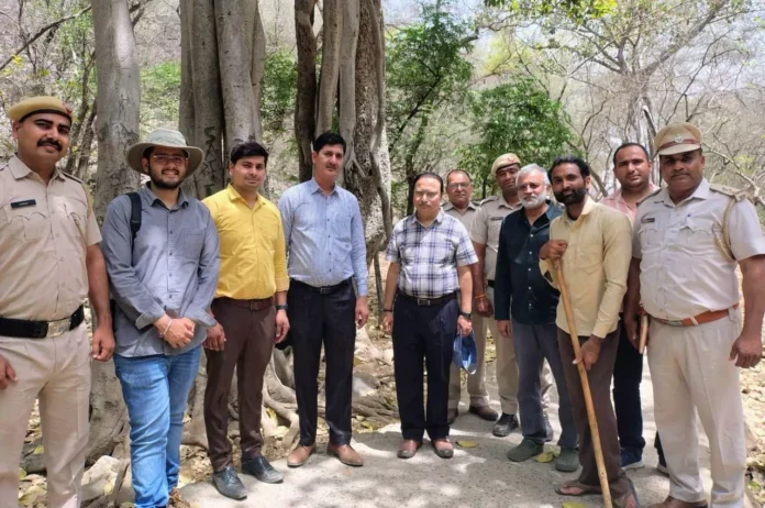 Faridabad News : हरियाणा राज्य जैव विविधता बोर्ड सदस्यों ने किया स्प्रिंग वैली तथा ग्राम मांगर स्थित मांगर बनी का सर्वेक्षण