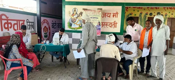 Rewari News : शिविर में 381 लोगों का जांचा स्वास्थ्य, 173 को जारी किए गए हेल्थ कार्ड