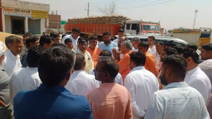 MP and MLA visited Badhra grain market and took stock of the procurement process