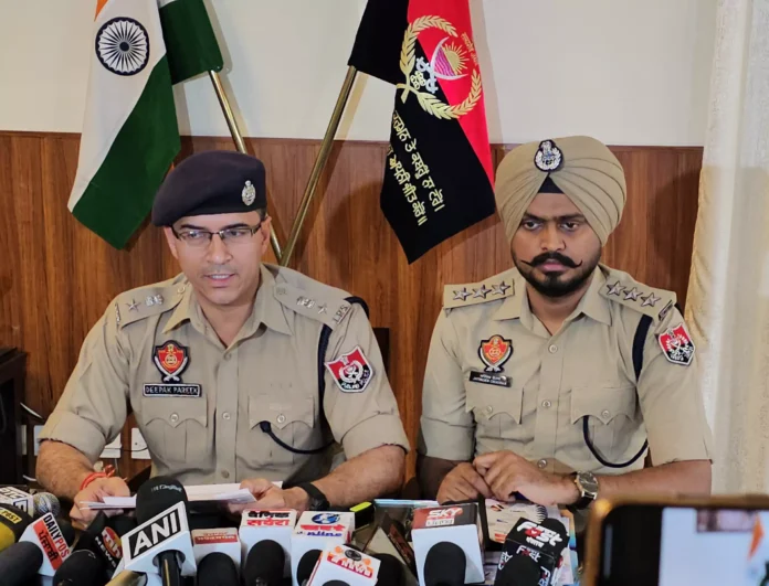 Mohali Cyber ​​Crime Police arrested three people involved in online fraud gang