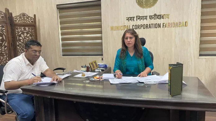 Faridabad News : समाधान शिविर में आई शिकायतों का 24 घंटे में अधिकारी करायें समाधान