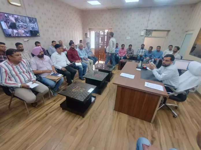 पीएम आगमन की तैयारियों को गंभीरता से ले अधिकारी, लापरवाही बर्दाश्त नहीं होगी- आयुष सिन्हा