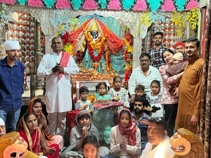 Ambala News : अष्टमी पर दुखभंजनी काली माता मंदिर में मां काली को लगाया भोग