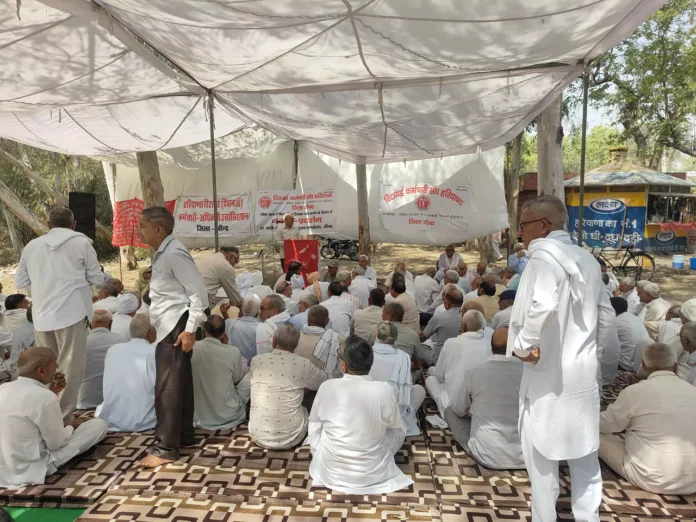 Jind News : लोकसभा में पैंशन वित्त विधेयक पास करने के विरोध में प्रदर्शन