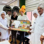Sarpanches of Farrukhnagar block honoured DTPE, openly praised the action taken against illegal colonies