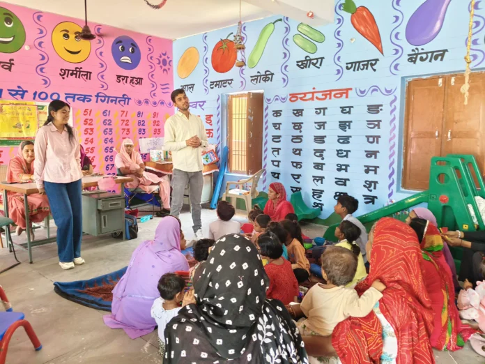 Fatehabad News : आंगनबाड़ी व प्ले स्कूलों में नामांकन बढ़ाने के लिए आयोजित किए गए स्कूल रेडिनेस मेले