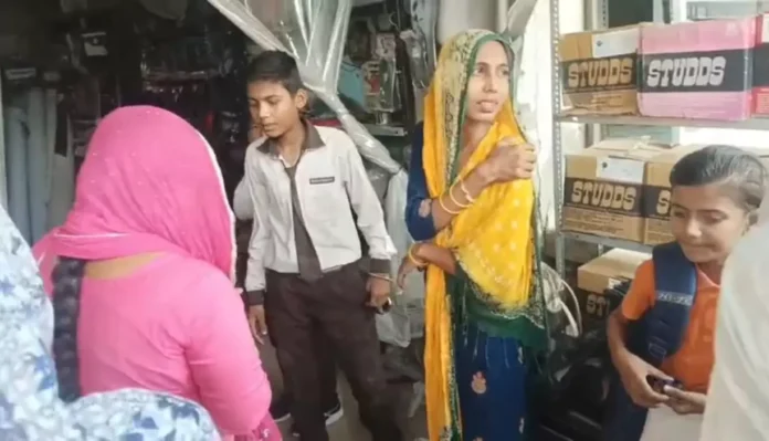 Jind News : जुलाना में अनियंत्रित होकर पलटी स्कूल वैन, तीन अध्यापक घायल, बाल-बाल बचे छात्र