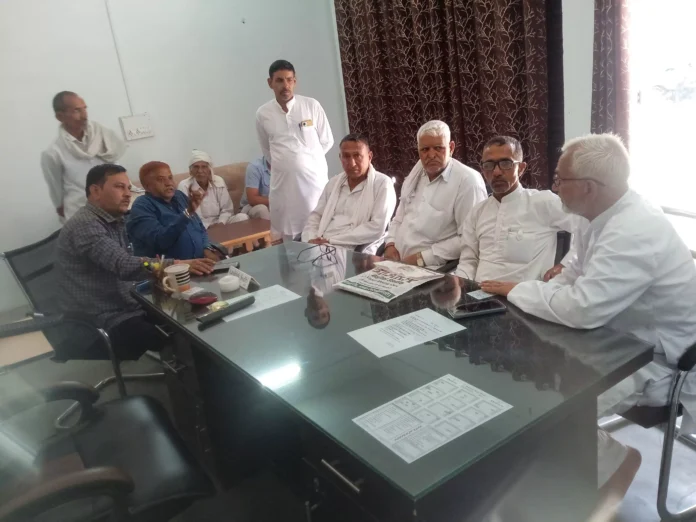 The BKU delegation submitted a memorandum to the SDO regarding the demands of the farmers of Atela area