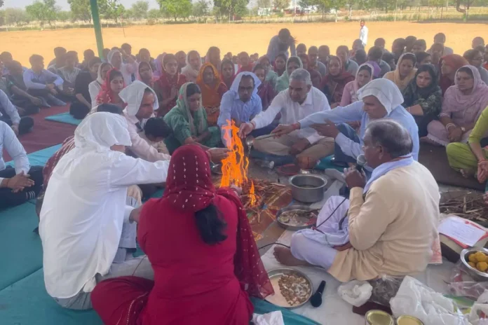 Mahendragarh News : हवन यज्ञ के साथ हुआ विद्यालय के नए शैक्षणिक सत्र का शुभारंभ