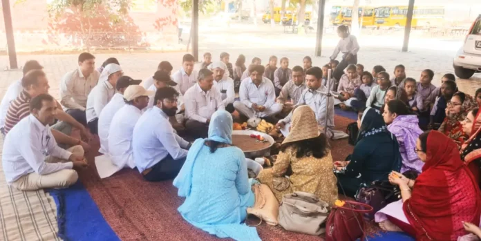 Sirsa News : राजकीय कन्या वरिष्ठ माध्यमिक विद्यालय में हवन यज्ञ से शुरू हुआ नया शैक्षणिक सत्र