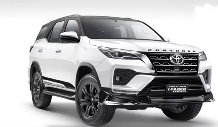 Toyota Fortuner जबरदस्त परफॉरमेंस के साथ शानदार लुक्स, देखें कीमत 